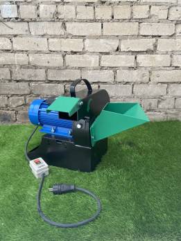 Измельчитель ИС-250E